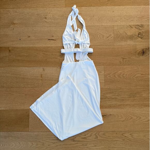 Outcast Clothing - Halter Tie Cut Out Open Back Maxi Dress in White - Picture 5 of 6